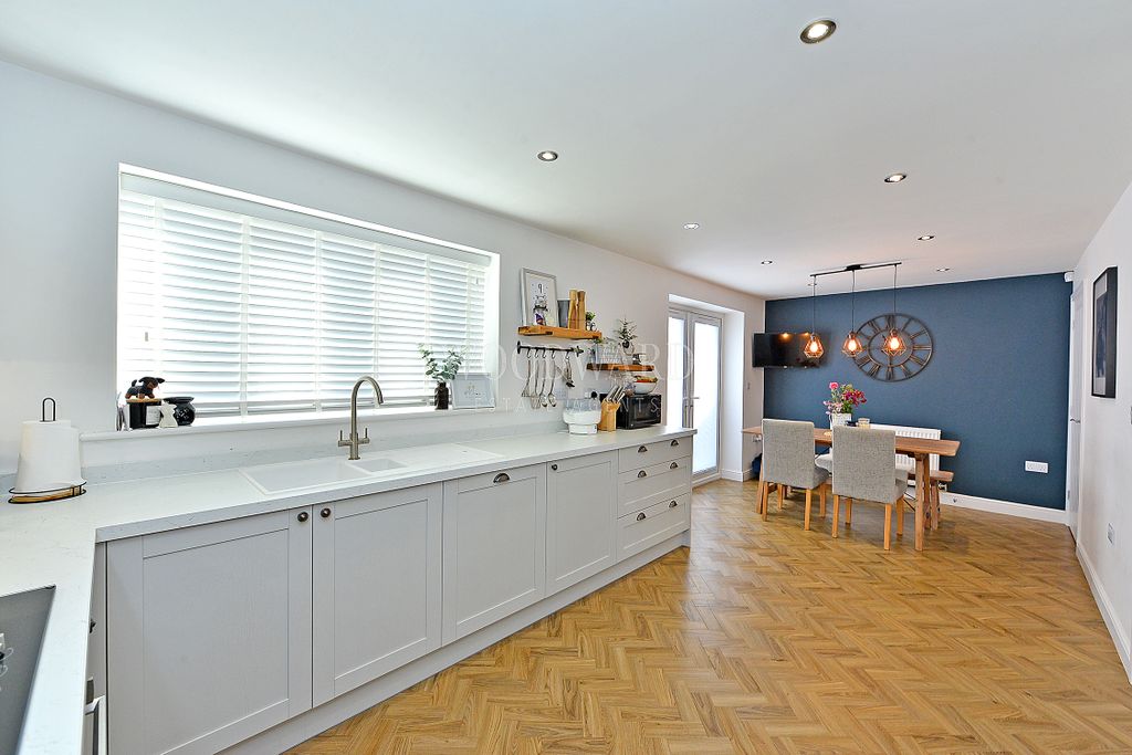 Property photo 2 of 19 Kitchen/Dining Room