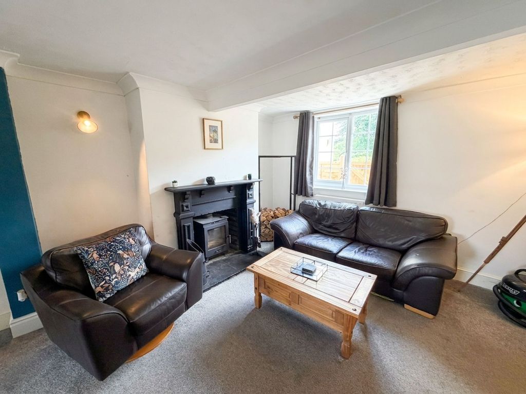 Property photo 3 of 10 Lounge