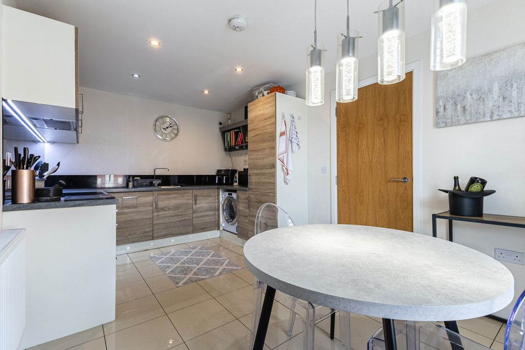 Property photo 3 of 19 Kitchen/Diner