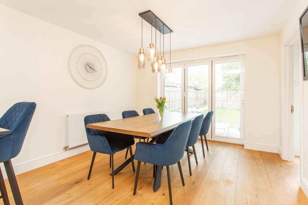 Property photo 3 of 16 Picture 3