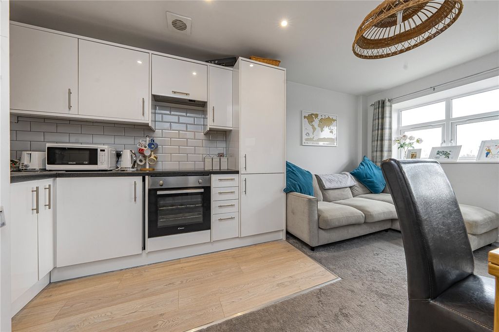 Property photo 2 of 6 Picture No. 07