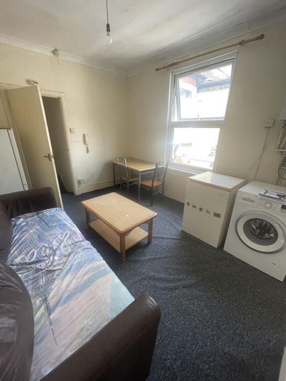 Property photo 3 of 8 Https://Cdn.Rmcloud.Online/Rmc-Temp-Live/Major/6c50Fb708B2c3B36c493Fd0Cab652468.Jpg