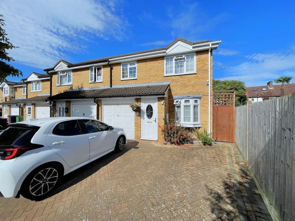 Property photo 1 of 19 Picture No. 01