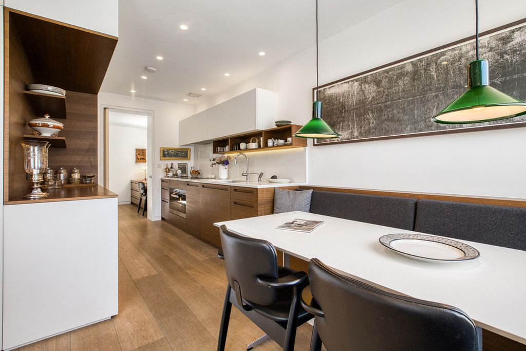 Property photo 2 of 30