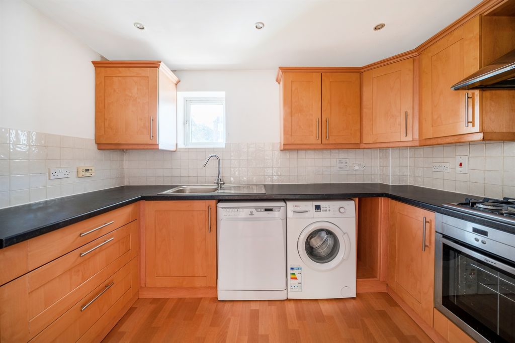 Property photo 2 of 13