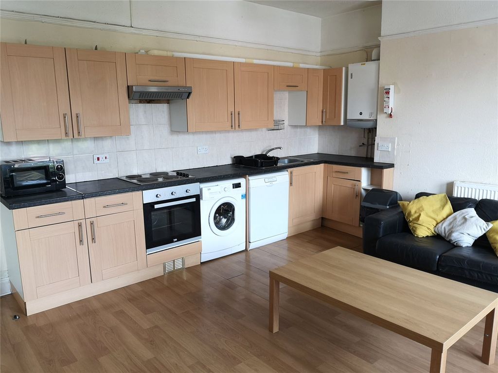 Property photo 2 of 13 Picture No. 03