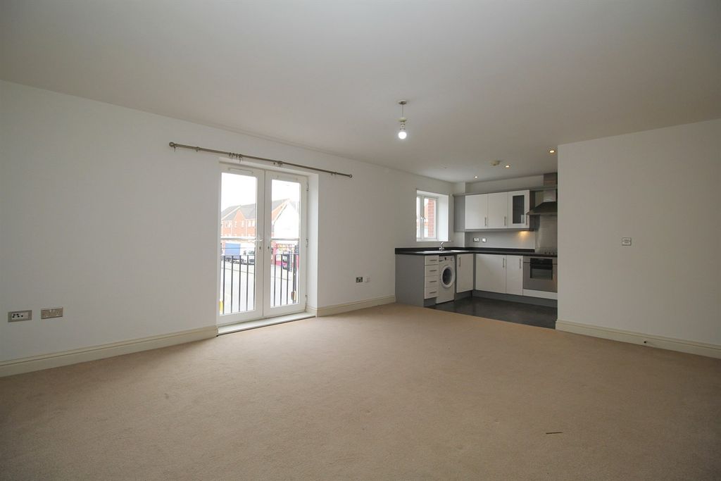 Property photo 2 of 20 Lounge / Diner