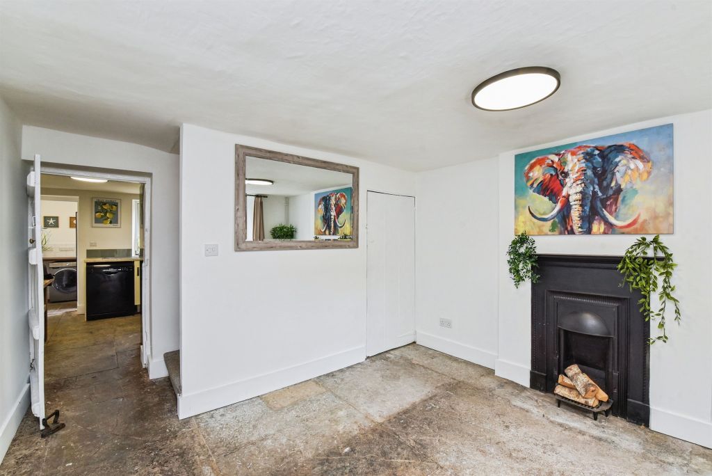 Property photo 3 of 22