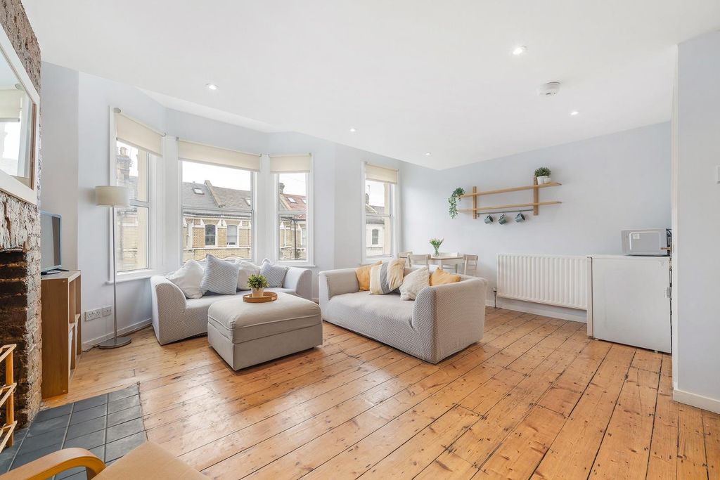 Property photo 2 of 9 Reception (3).Jpg