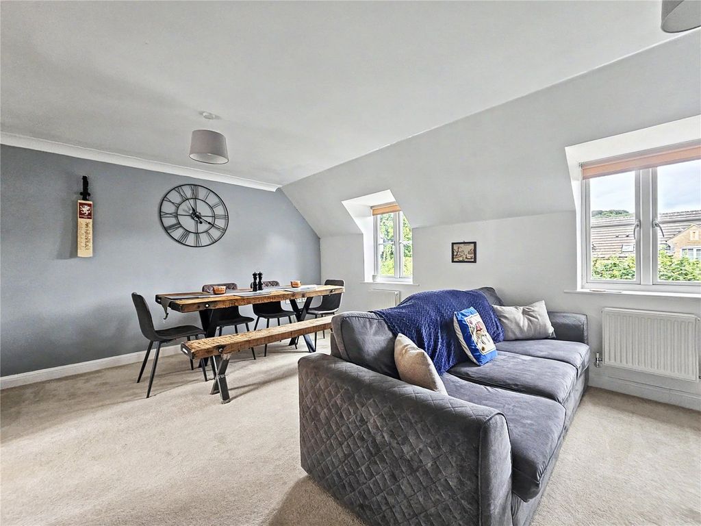 Property photo 2 of 19 Picture No. 18
