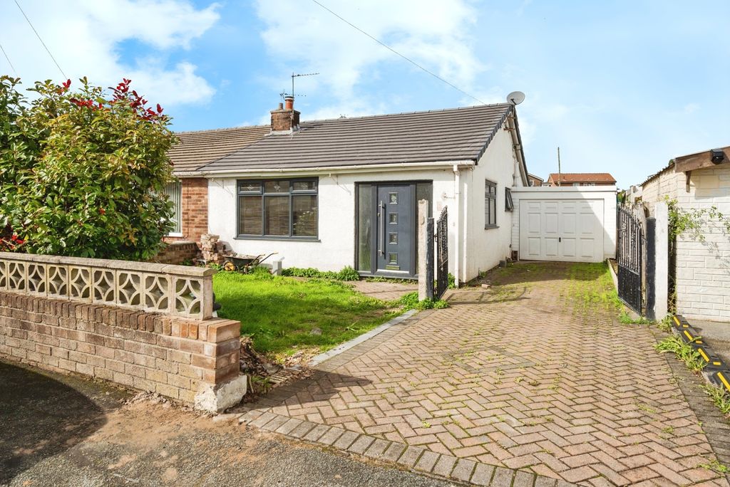 Property photo 1 of 16 Front