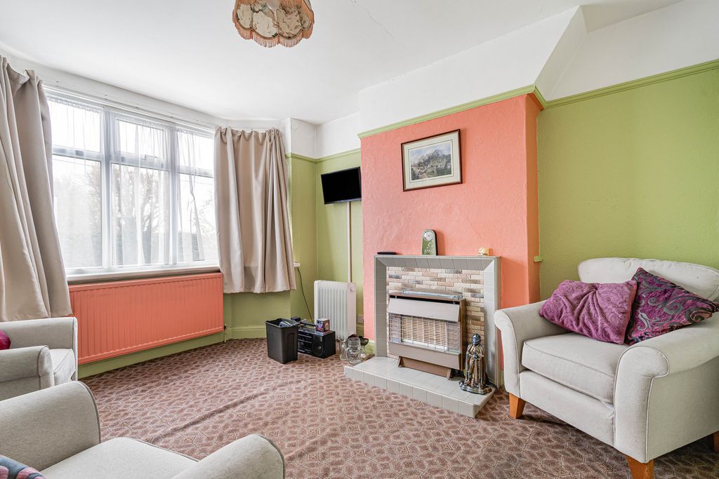 Property photo 3 of 15