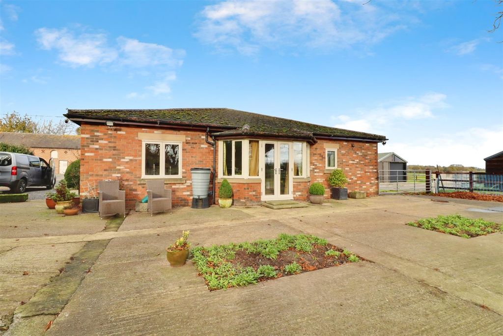 Property photo 1 of 19 5ce7693A-Img_1302-Img_1304.Jpg