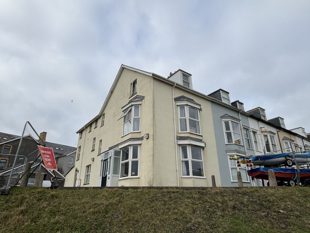 Property photo 1 of 7 5 Bedroom Student HMO For Rent