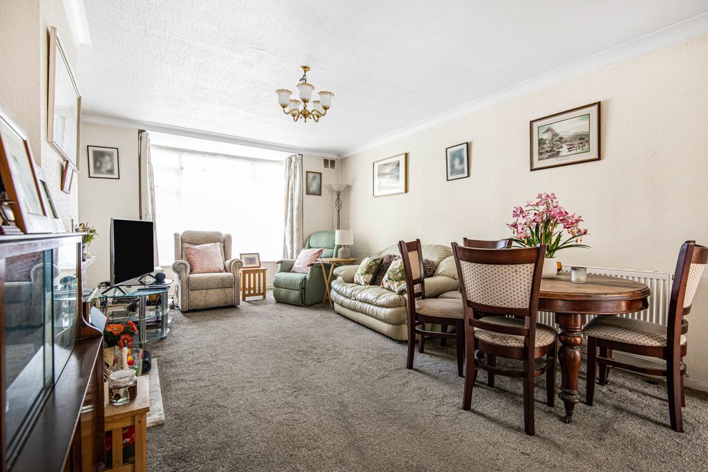 Property photo 3 of 19