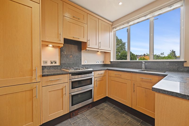 Property photo 3 of 12 Photo 9