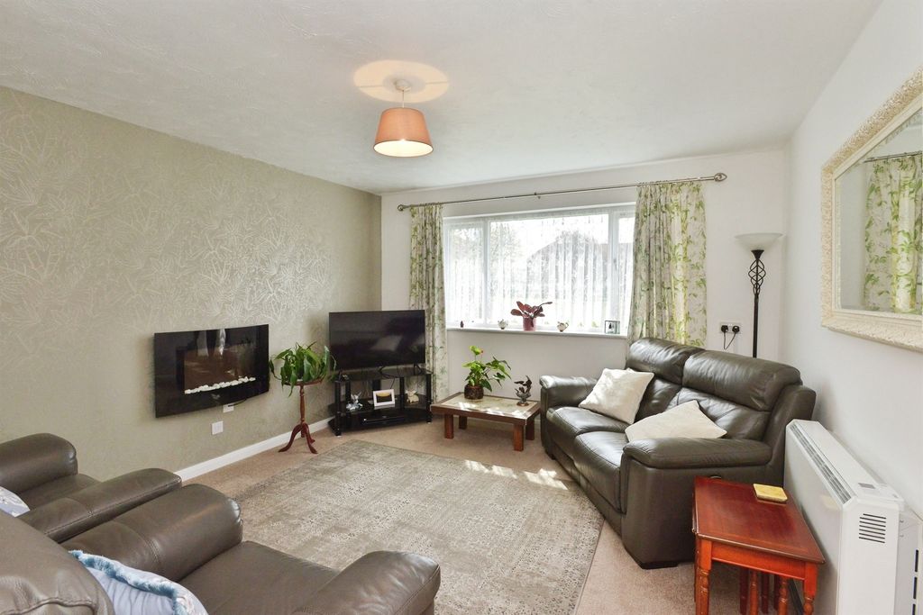 Property photo 3 of 14