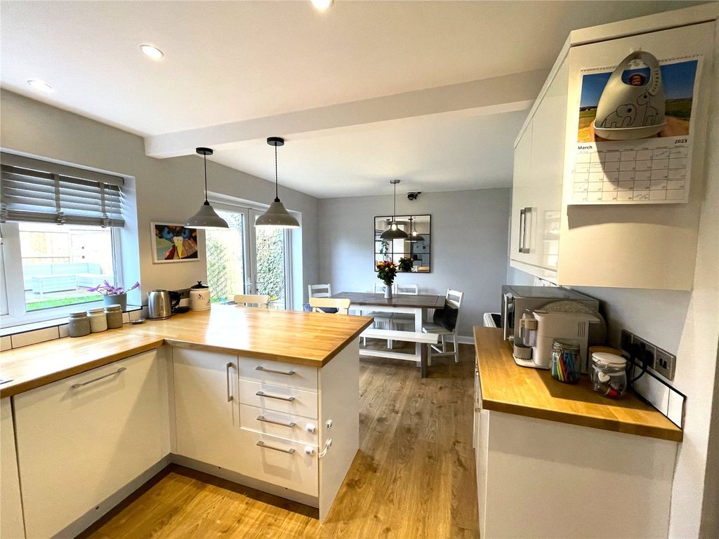 Property photo 3 of 17 Picture No. 20