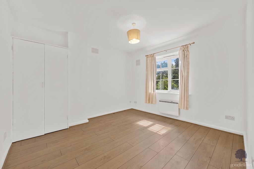 Property photo 3 of 8 Picture No. 11