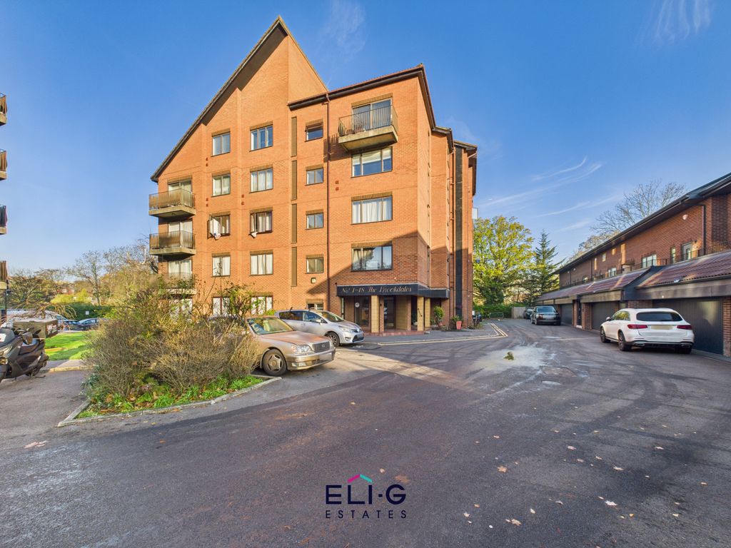 Property photo 1 of 7 Ground Floor, 2 Bed Flat For Sale The Brookdales, London Nw11