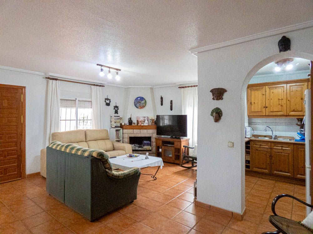 Property photo 3 of 40