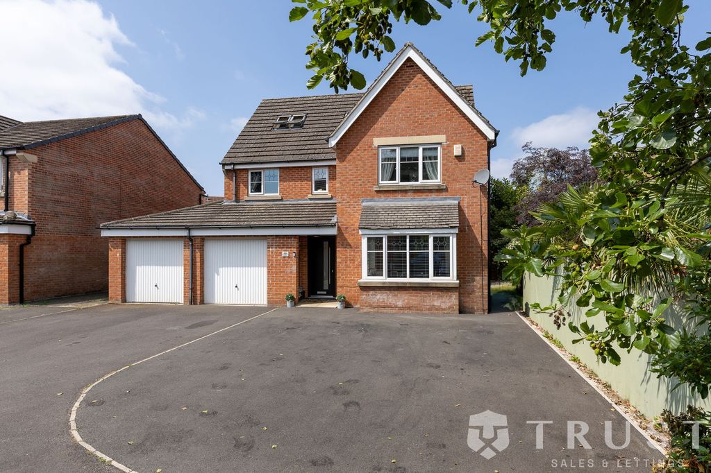 Property photo 1 of 58