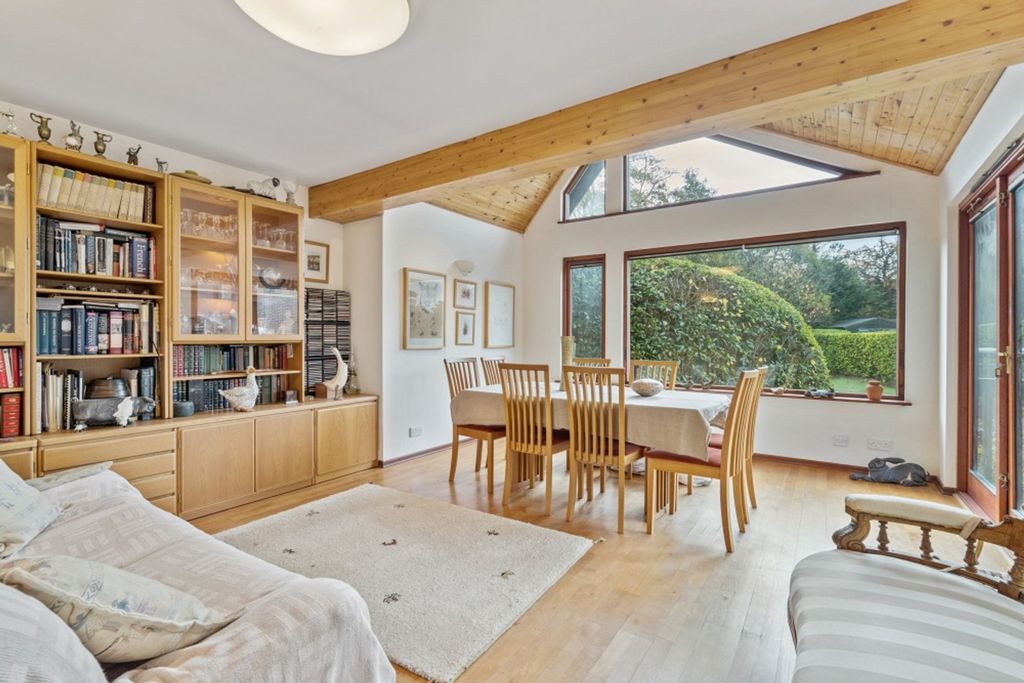 Property photo 2 of 37