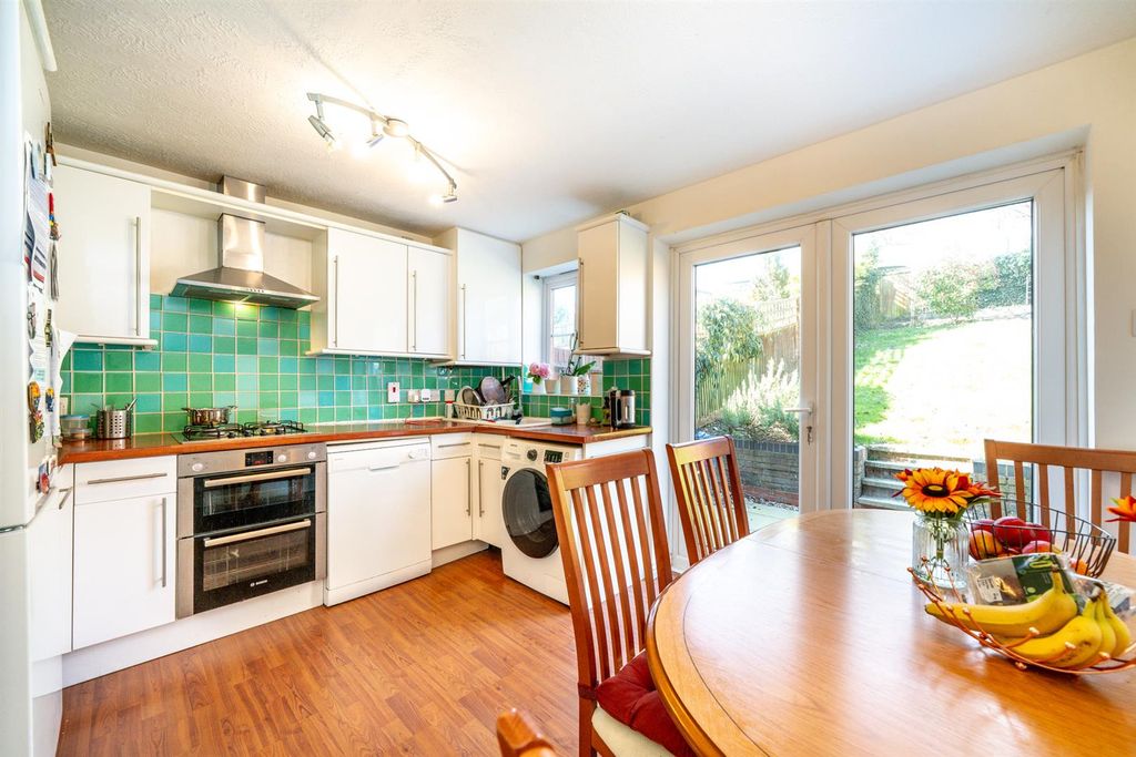 Property photo 3 of 18 Kitchen/Dining Room