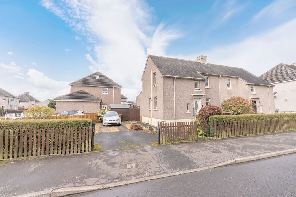 Property photo 1 of 39 3Â Bedroom Semi Detached For Sale