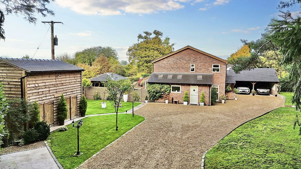 Property photo 1 of 30