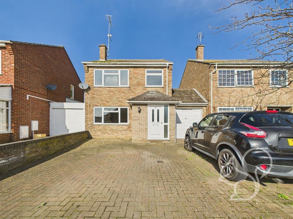 Property photo 1 of 19 Front Aspect