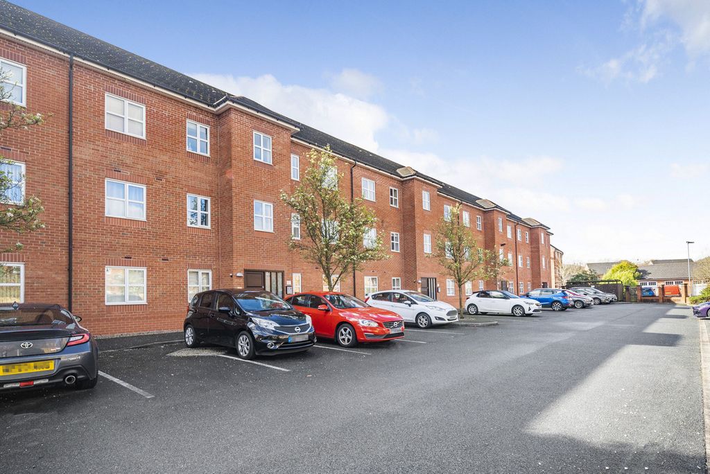 Property photo 1 of 9