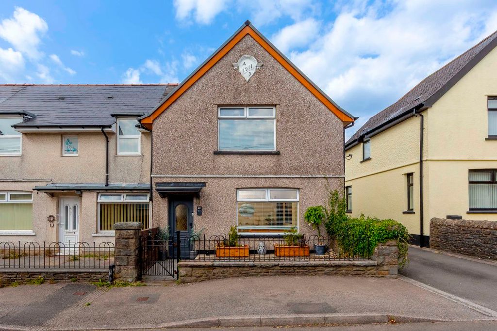 Property photo 2 of 41