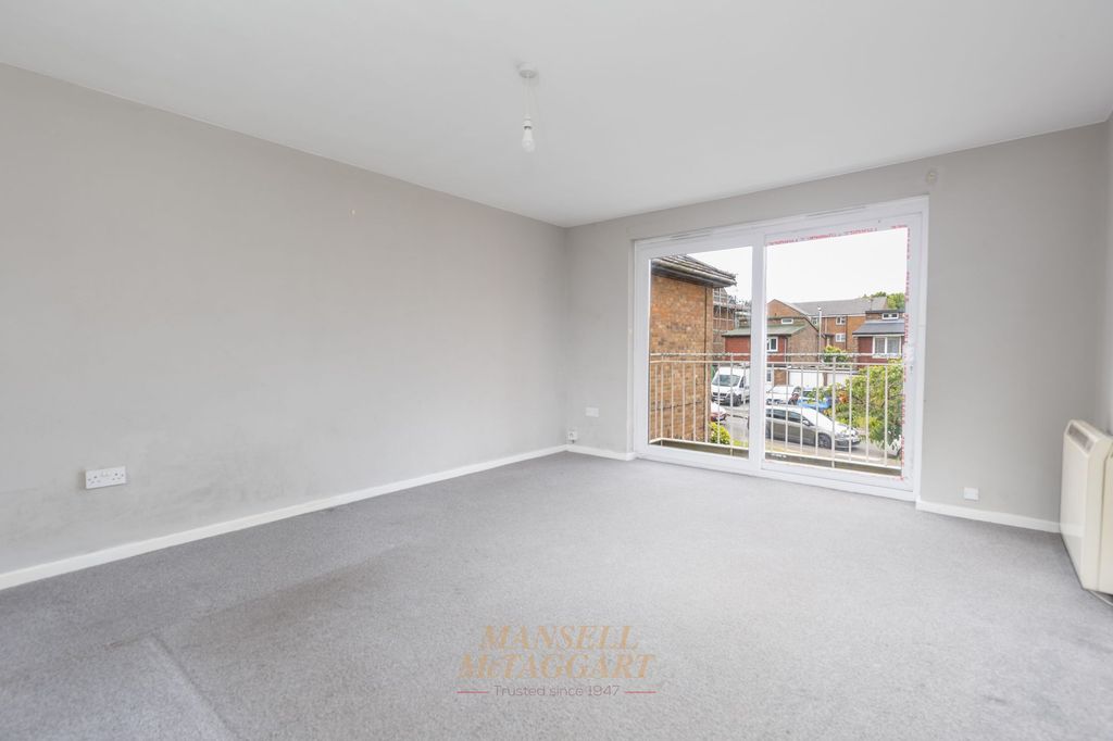 Additional image 9 of 2 bed flat for saleNewlands Crescent, Birch House Newlands Crescent RH19