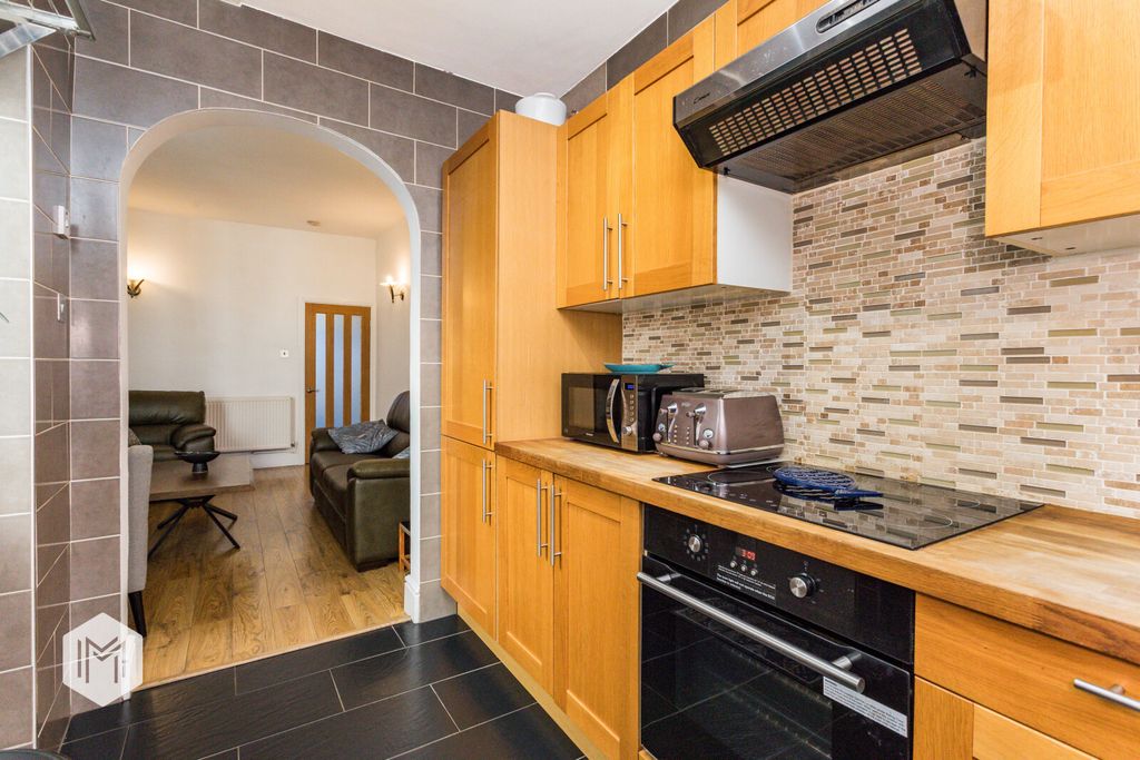 Property photo 3 of 23 Picture No. 08