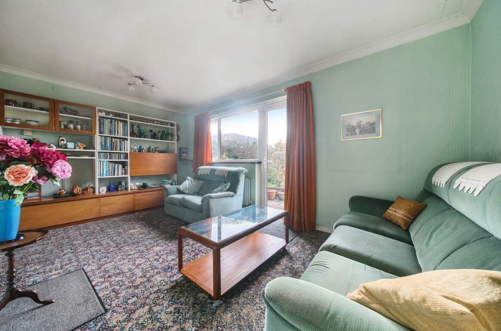 Property photo 3 of 16