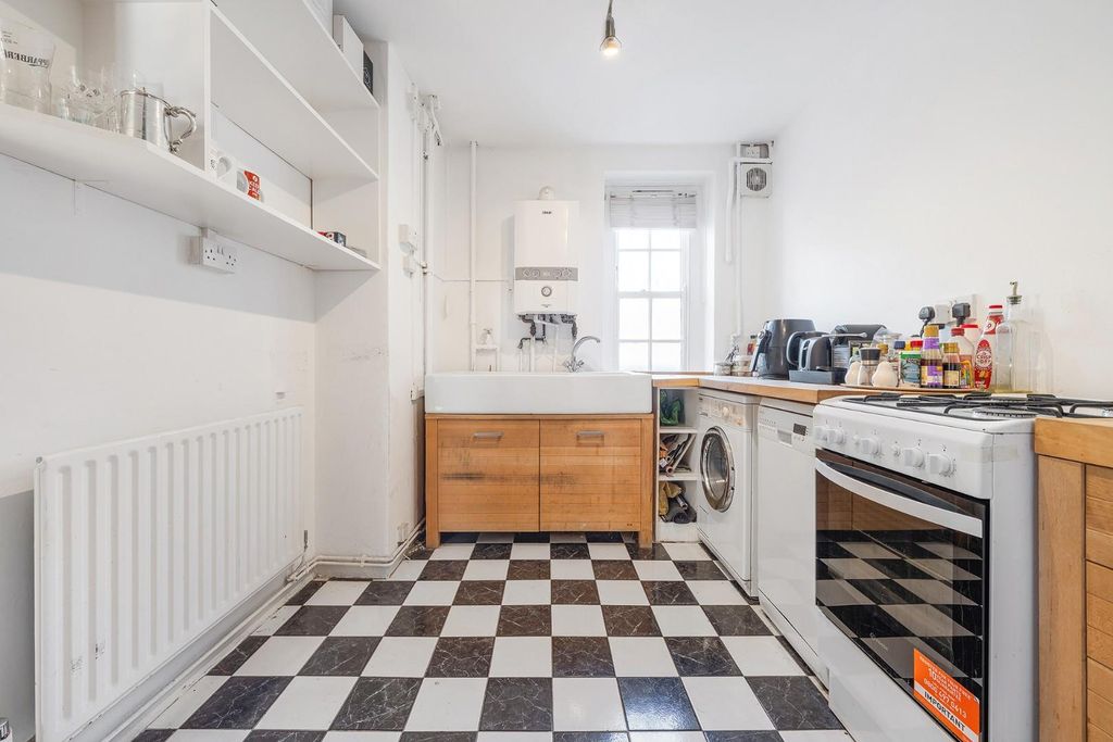 Property photo 3 of 9 Kitchen.2.Jpg