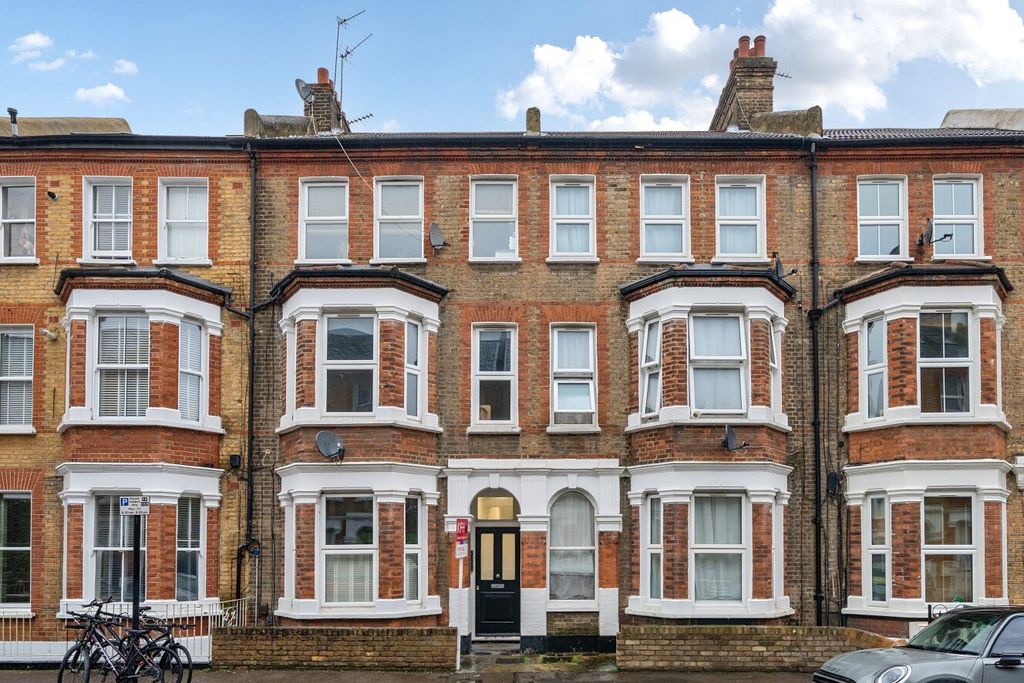 Property photo 3 of 16 Picture No. 02