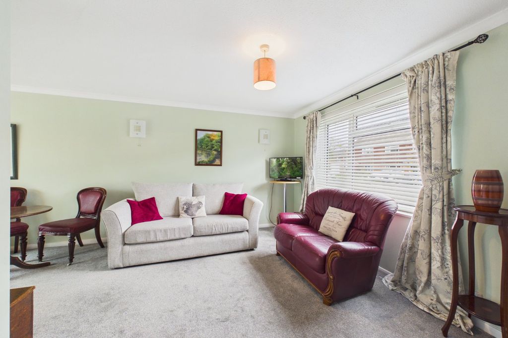 Property photo 3 of 13 Picture No. 02