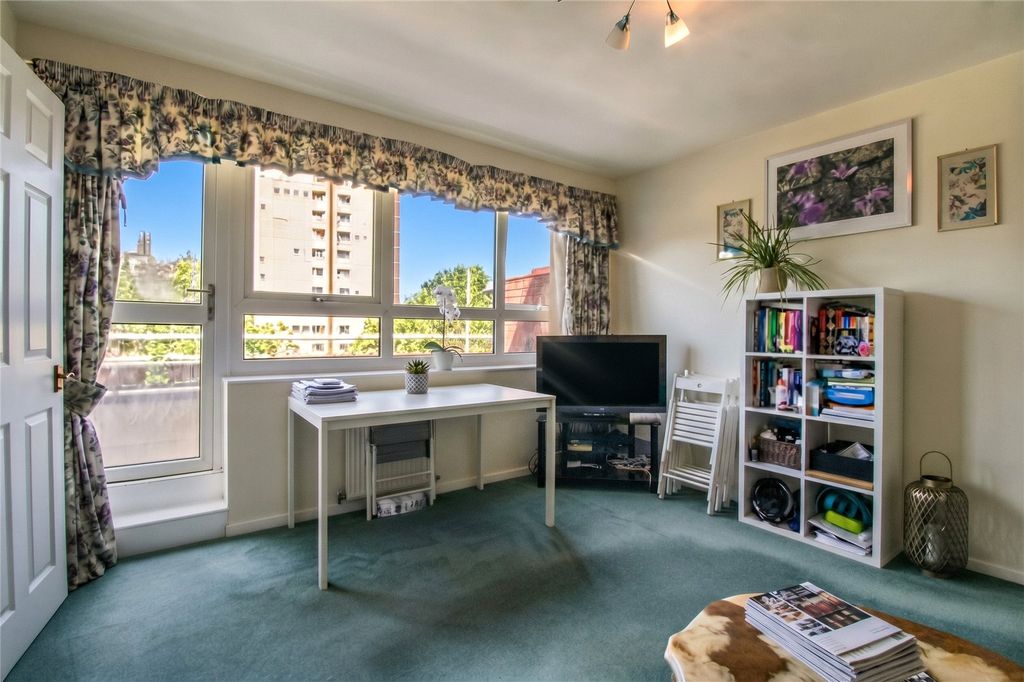 Property photo 1 of 10 Picture No. 27