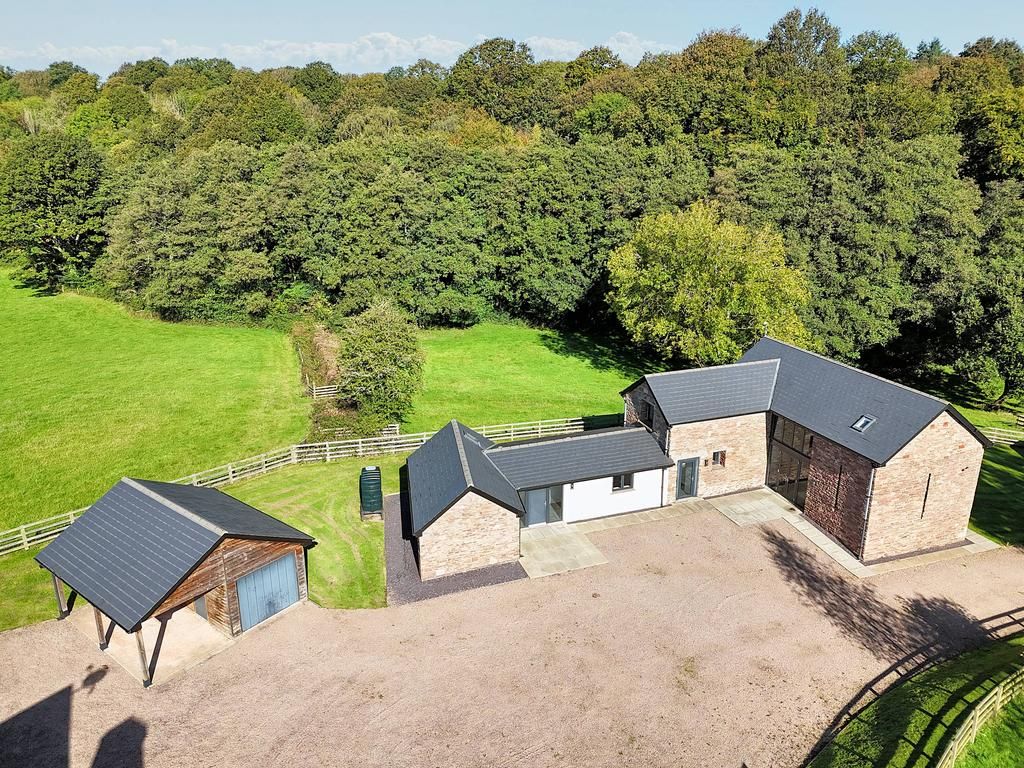 Property photo 2 of 40