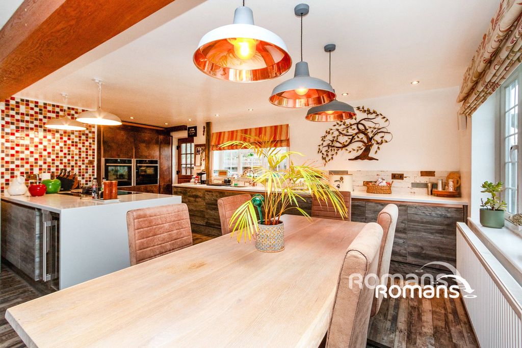 Property photo 3 of 21 Picture No. 02