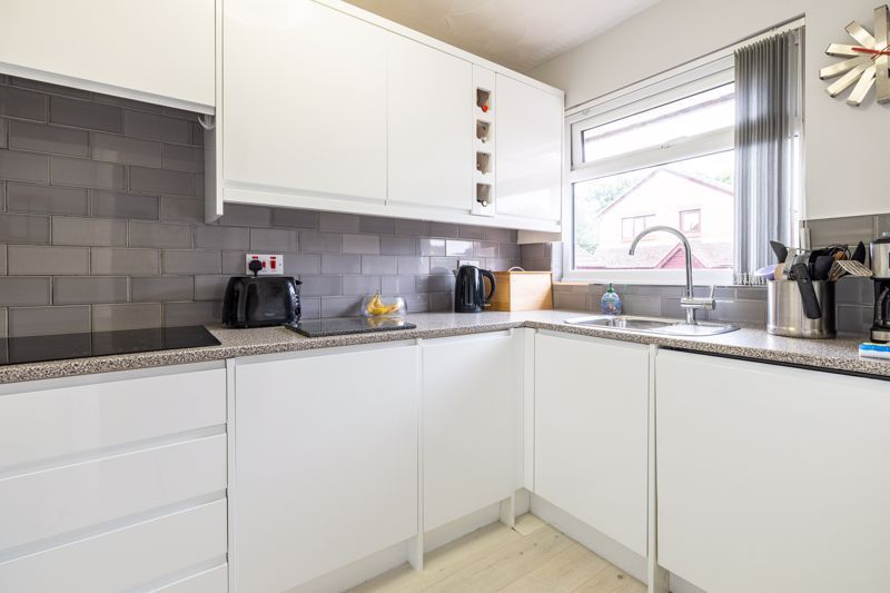 Property photo 2 of 16 Kitchen