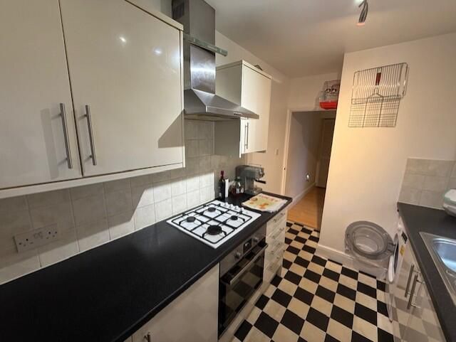 Property photo 2 of 11 Kitchen