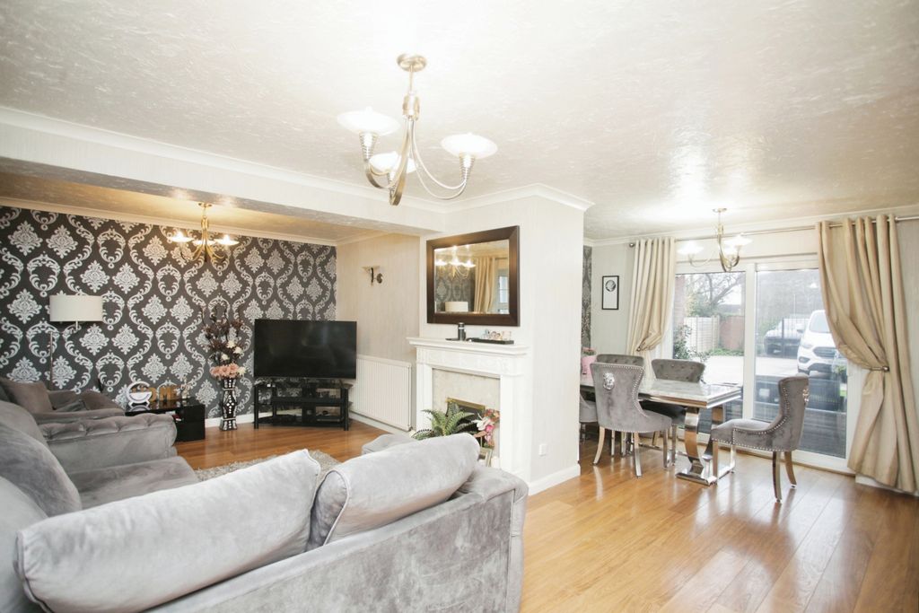 Property photo 2 of 15 Photography