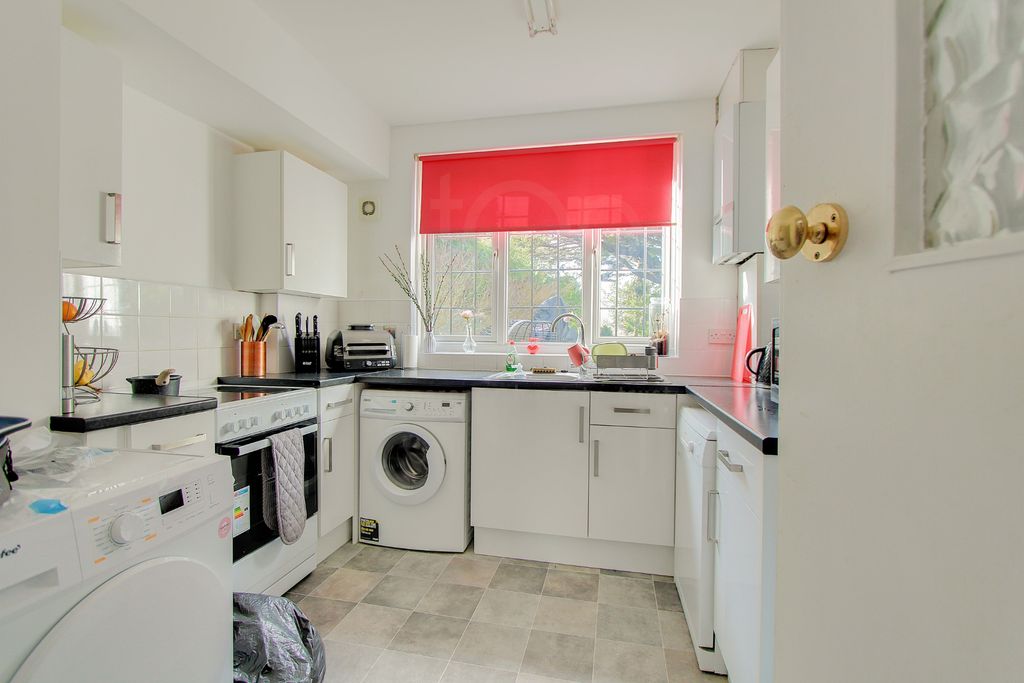 Property photo 2 of 4 Photo 4