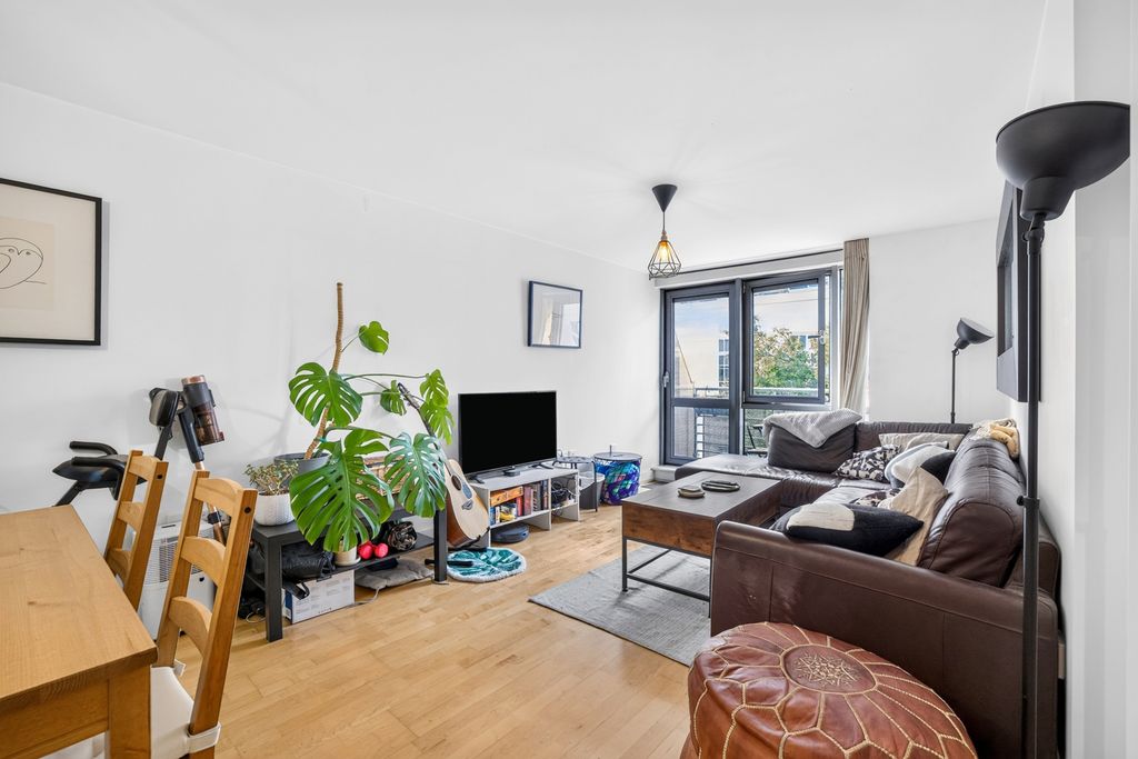Property photo 1 of 25 Pbox-Img.Jpg