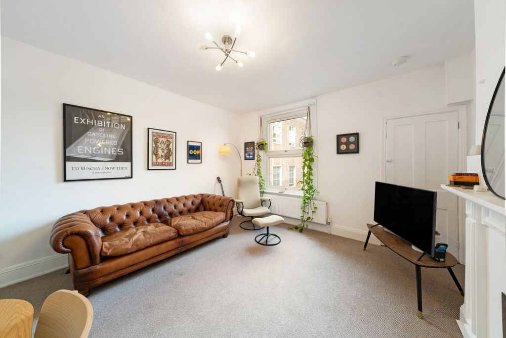 Property photo 2 of 13 96972_