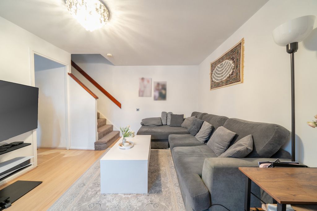 Property photo 2 of 18 1417351-3-6995Cfb...