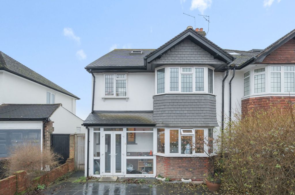 Property photo 2 of 18